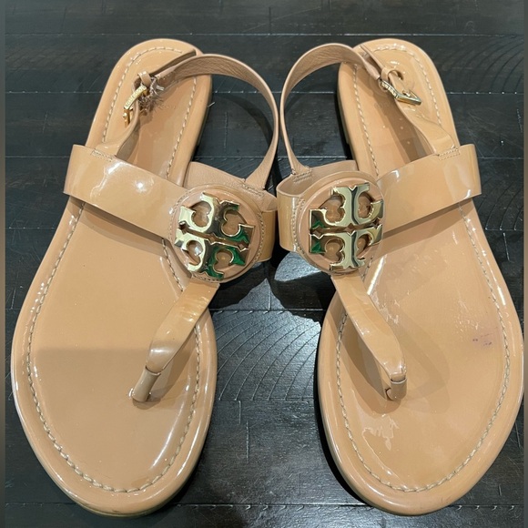 Tory Burch Bryce Patent Leather Flat Thong Sandal - Picture 14 of 14